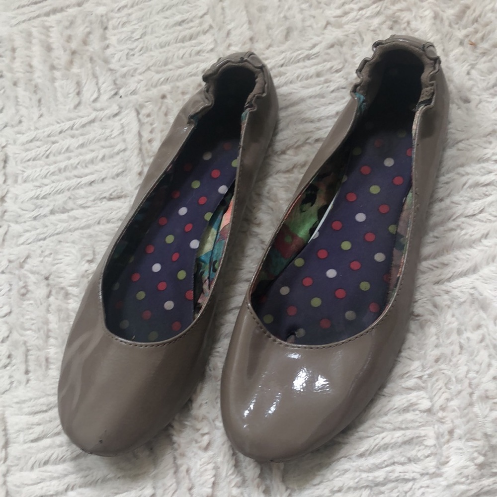 SO scrunch heel ballet flats Size 9